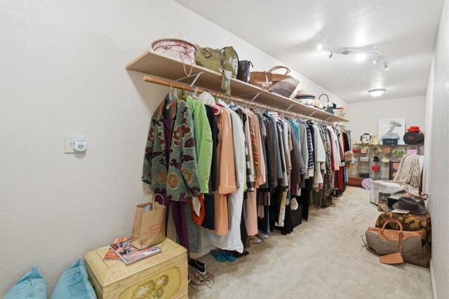 828 Weeks Street, East Palo Alto CA: https://media.crmls.org/mediaz/d12d8b93-398e-480f-879b-850dc04d32e7.jpg