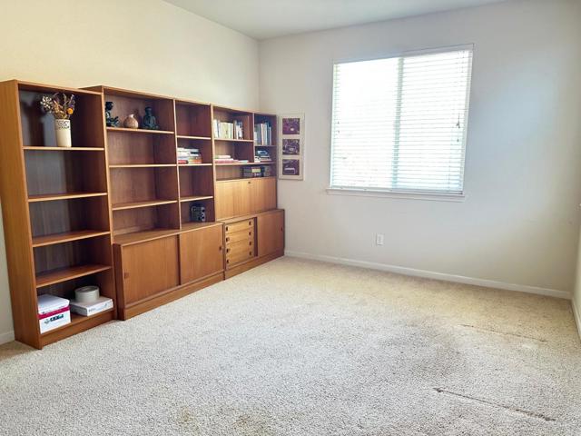 10526 Seahorn Drive, Stockton CA: https://media.crmls.org/mediaz/d12e11fd-7be1-458e-a27a-1dc90cfeee0b.jpg