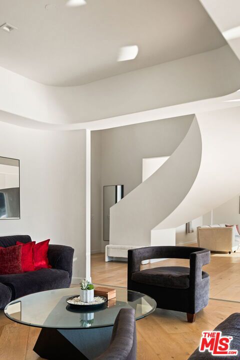 7868 Electra Drive, Los Angeles CA: https://media.crmls.org/mediaz/d12f2a53-457a-470b-8278-1dec005697d1.jpg
