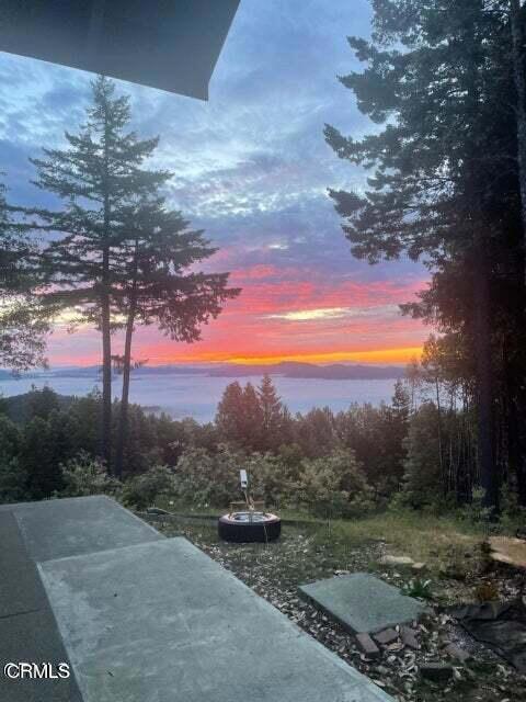 4300 Cahto Peak Road, Laytonville, CA 95454