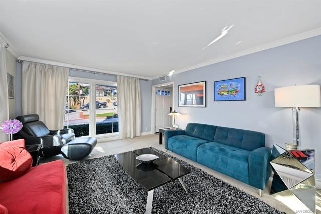 7953 Cinthia St, La Mesa CA: https://media.crmls.org/mediaz/d12f9b91-98f3-4ca1-8fe8-e9c9004558a7.jpg