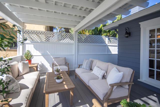 950 Olive Ave, Coronado CA: https://media.crmls.org/mediaz/d130935e-9746-44ec-b63b-eb4d9a3da8cb.jpg