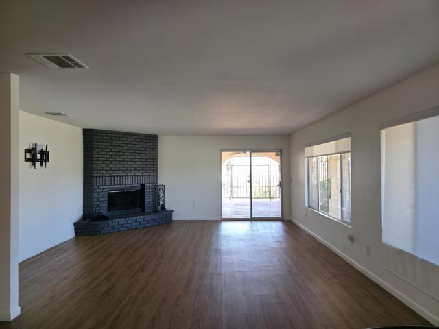 12800 Avenida Alta Loma, Desert Hot Springs CA: https://media.crmls.org/mediaz/d131d9c1-9b92-4548-90ae-2e6ba55b536a.jpg
