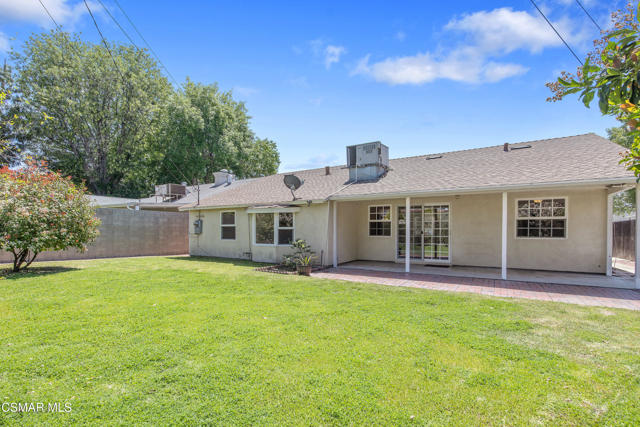 17335 Burton Street, Northridge CA: https://media.crmls.org/mediaz/d132166e-9609-4c1f-a4e3-b4ecbdda15b8.jpg
