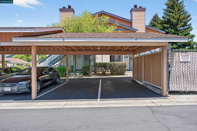 15 Glenwood, Hercules CA: https://media.crmls.org/mediaz/d1322fd4-261a-4765-b2fe-bba11d7d7853.jpg
