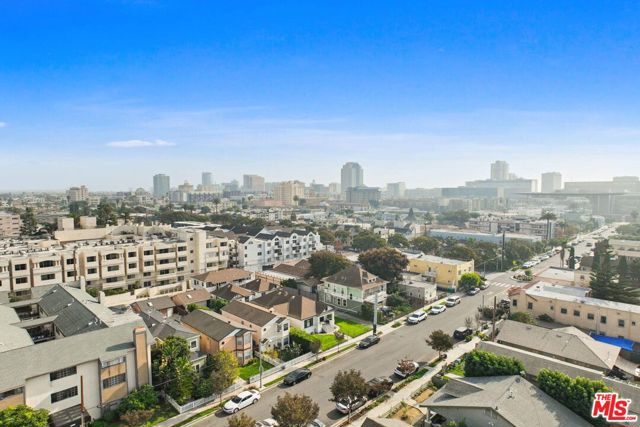 Image 32 of 40 For 528 Daisy Avenue