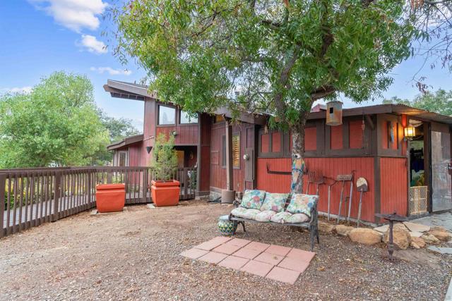 2410 Mount Elena Way, Jamul CA: https://media.crmls.org/mediaz/d133a46c-d035-49f9-9e91-33273a829dac.jpg