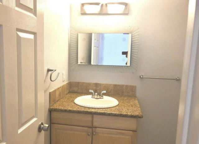 33113 Campus Lane, Cathedral City CA: https://media.crmls.org/mediaz/d133a57e-d601-406c-a82c-618c8f7d5d24.jpg