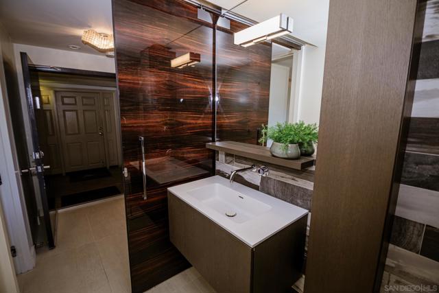 Image 10 of 38 For 4767 Ocean Blvd  712