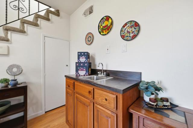 532 Theresa Drive, South San Francisco CA: https://media.crmls.org/mediaz/d135c85e-d8a6-463c-8f52-029192cf9488.jpg