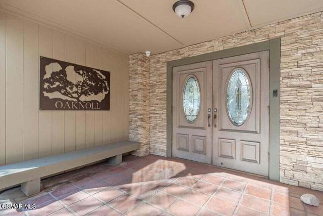 245 Oakleaf Drive, Thousand Oaks CA: https://media.crmls.org/mediaz/d1364630-457b-46a7-935f-70baab6d4c3d.jpg