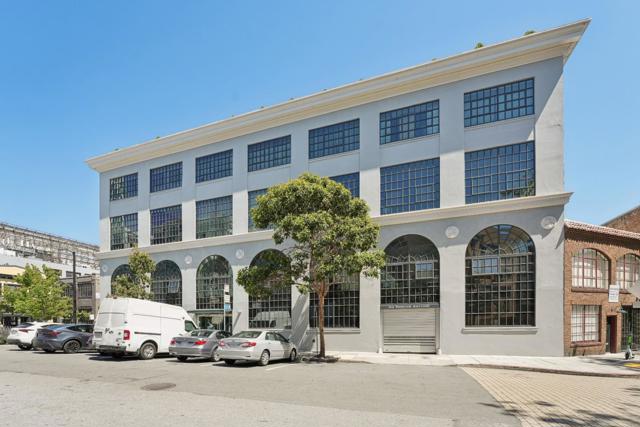 1 S Park Street, San Francisco CA: https://media.crmls.org/mediaz/d13839ca-2dce-4343-a938-7a5060c482de.jpg