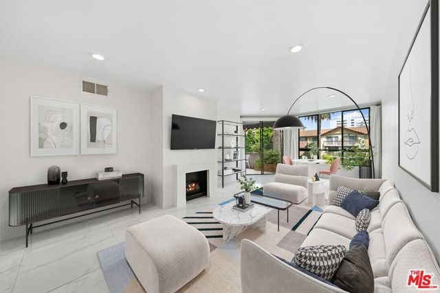 1745 Camino Palmero Street, Los Angeles CA: https://media.crmls.org/mediaz/d138eeac-b2b6-4167-949b-d3503bf5e22e.jpg