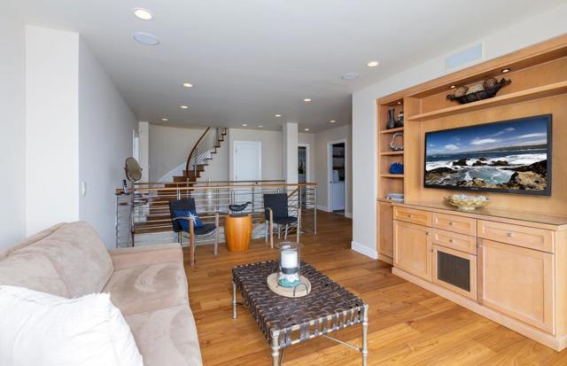 643 Beach Drive, Aptos CA: https://media.crmls.org/mediaz/d138f185-d560-4791-98b1-e109bcd8402f.jpg