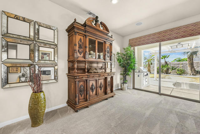 81554 Avenida Sombra, Indio CA: https://media.crmls.org/mediaz/d1391c43-1dfa-498f-867e-5b4f73c03603.jpg