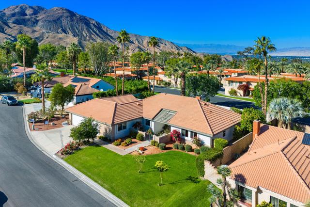 72890 Amber Street, Palm Desert CA: https://media.crmls.org/mediaz/d13953c8-4ede-4458-bcf7-2bac51e1e8bb.jpg