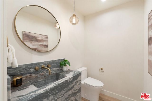 13949 Cumpston Street, Sherman Oaks CA: https://media.crmls.org/mediaz/d1396604-46ef-4cc7-9a77-1b072aa02b4c.jpg