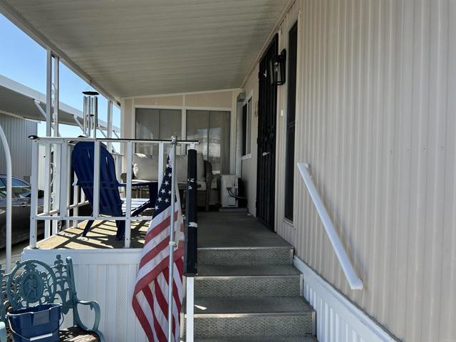 Detail Gallery Image 6 of 21 For 1506 Oak Dr #22,  Vista,  CA 92084 - 2 Beds | 2 Baths