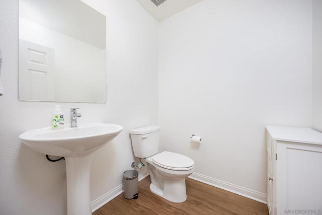 8383 Yellowstone St, Lemon Grove CA: https://media.crmls.org/mediaz/d13b6a58-2bc8-416a-9cdf-8638b20543d7.jpg