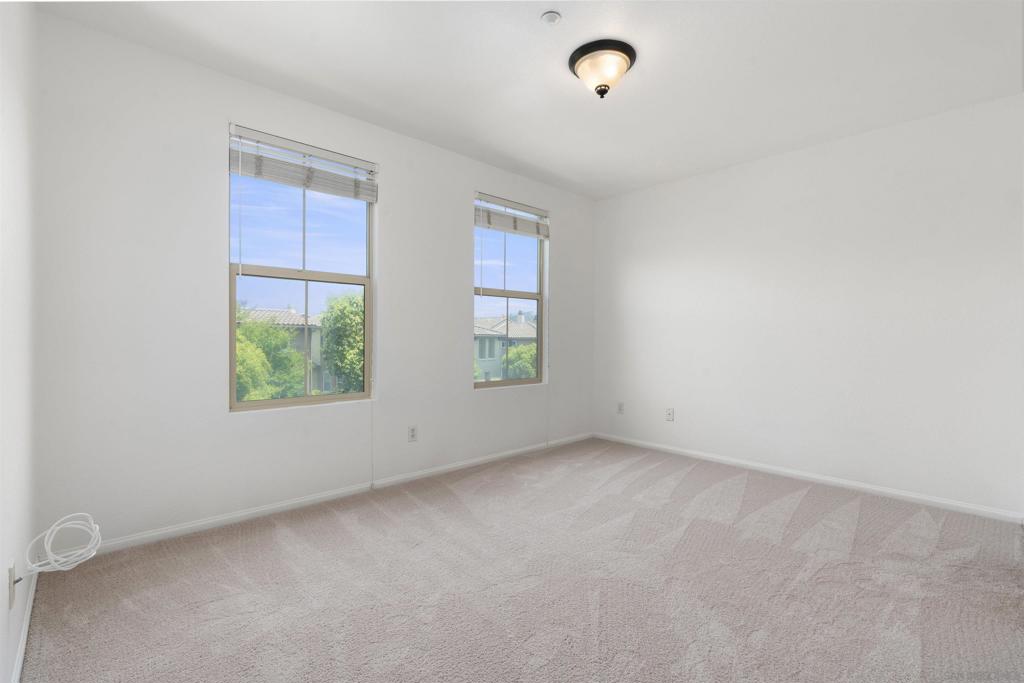 MLS #250031902SD img 34