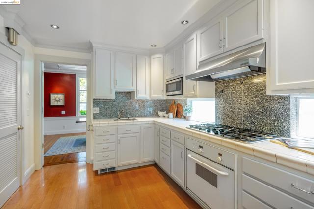 Image 19 of 60 For 1 Brookside Ave