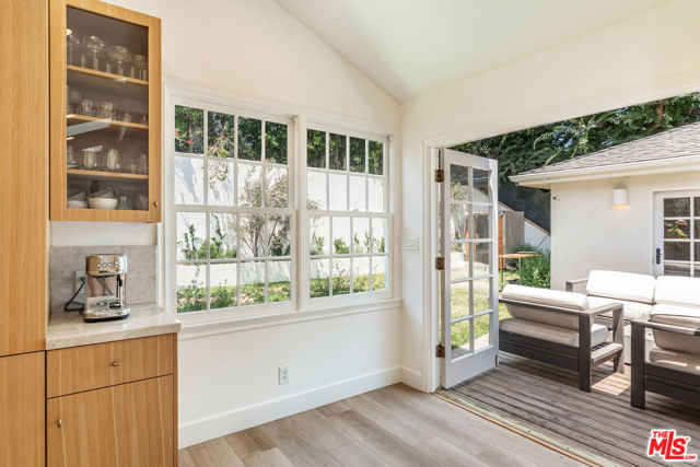13035 Rose Avenue, Los Angeles CA: https://media.crmls.org/mediaz/d13cd0f6-3481-44d7-8f7e-983719d7b94b.jpg