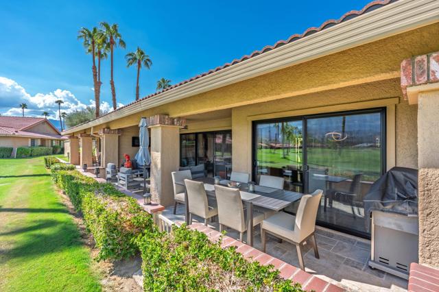 141 Camino Arroyo N, Palm Desert CA: https://media.crmls.org/mediaz/d13d1869-faf9-469e-bdc5-dd7f791b4c1d.jpg