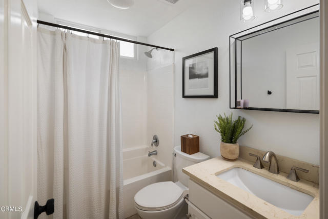 Detail Gallery Image 20 of 65 For 23853 Mission Puebla, Valencia,  CA 91354 - 8 Beds | 3/1 Baths