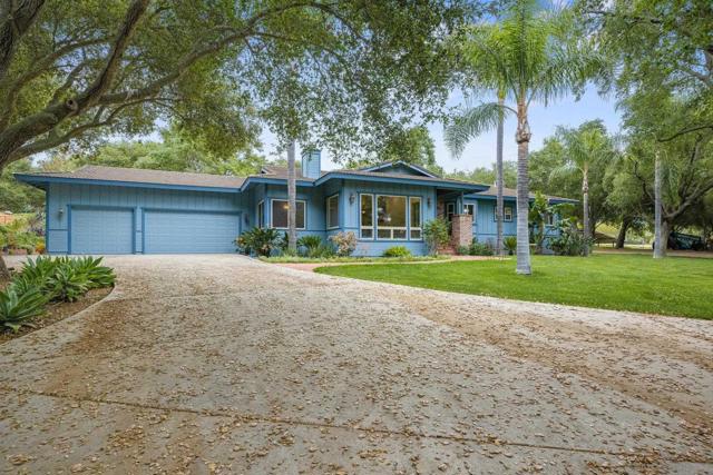 15847 Mac Tan Ln, Valley Center CA: https://media.crmls.org/mediaz/d13d7749-1c8f-4094-af1c-6537e951f90d.jpg