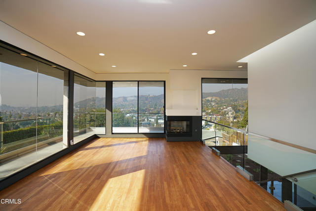 1325 Linda Rosa Avenue, Los Angeles CA: https://media.crmls.org/mediaz/d13e7565-c6a6-4284-a0eb-68f39fcfd5b9.jpg