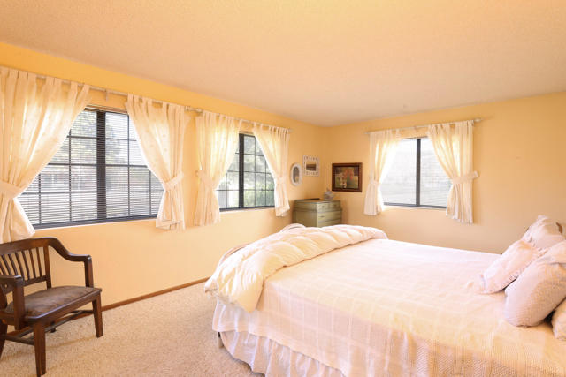 108 Palomino Drive, Big Bear CA: https://media.crmls.org/mediaz/d13e84ad-623d-4f7e-a506-b0c570891e7a.jpg
