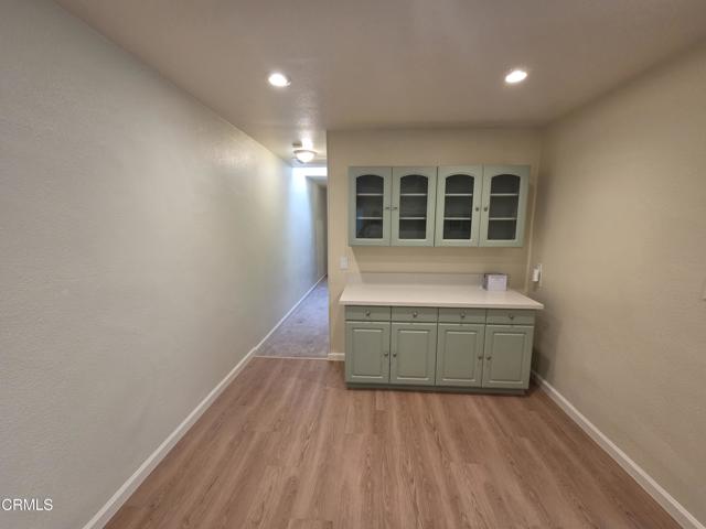405 S Verdugo Road, Glendale CA: https://media.crmls.org/mediaz/d13ea9e9-24d4-46f2-992d-06ee2cf614e0.jpg