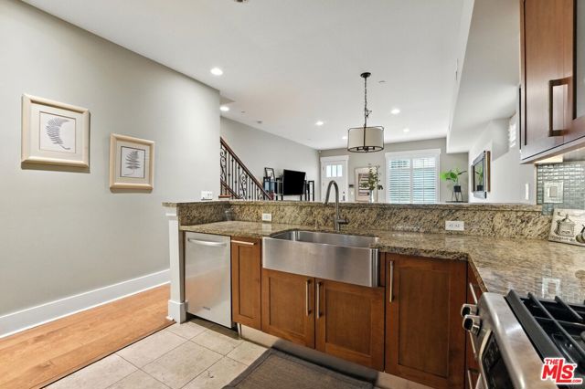 2020 Holly Drive, Los Angeles CA: https://media.crmls.org/mediaz/d13edb19-82ca-4850-8ec1-3ee4c5fdbae0.jpg
