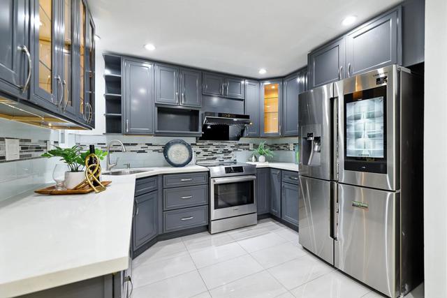 2452 W Bayshore Road, Palo Alto CA: https://media.crmls.org/mediaz/d13f30b2-1a15-45ad-b51c-6a5d9f635171.jpg