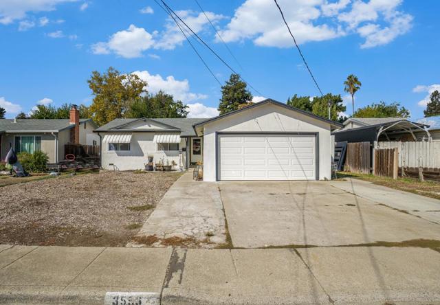 3556 Vancouver Way, Concord CA: https://media.crmls.org/mediaz/d13f468d-146b-4a6d-9b10-f948249aa579.jpg