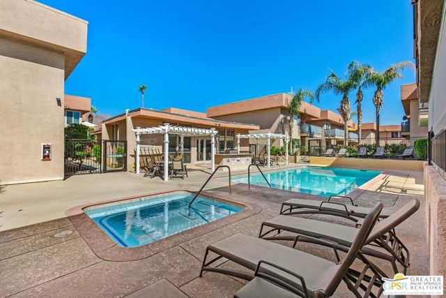 400 N Sunrise Way, Palm Springs CA: https://media.crmls.org/mediaz/d13fb9f7-0c8f-4099-8a59-542ffb148c18.jpg