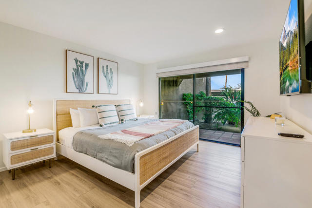 73879 Club Circle Dr, Palm Desert CA: https://media.crmls.org/mediaz/d13fd098-fc74-46f4-988a-05dac1112833.jpg