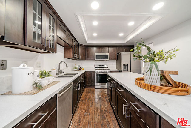 2366 Applewood Circle, Fullerton CA: https://media.crmls.org/mediaz/d14071d5-6747-49c7-bc6d-0071b0e213fe.jpg