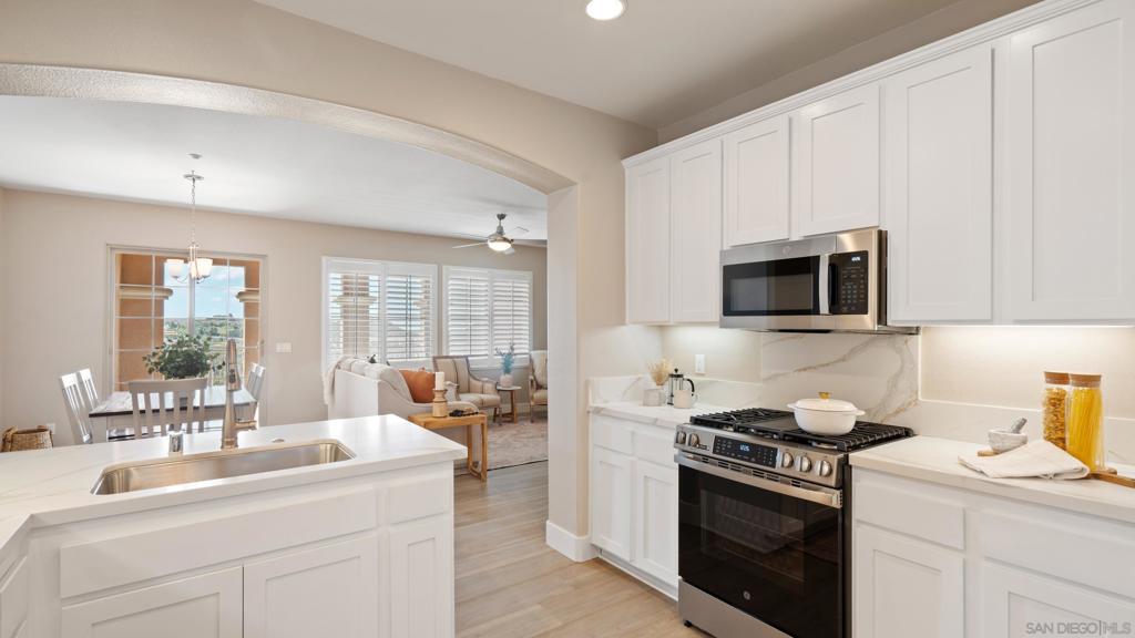 MLS #250037874SD image #5