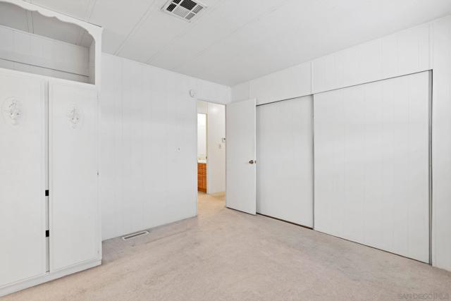 525 W El Norte Pkwy, Escondido CA: https://media.crmls.org/mediaz/d1408ab3-1199-4f23-bc30-8aaa6314f0ce.jpg