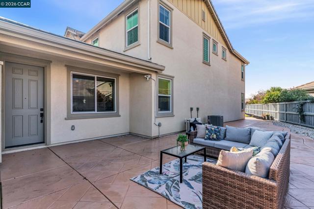 1553 S Perkins Place, Mountain House CA: https://media.crmls.org/mediaz/d1413eec-da2c-49a2-8cac-99034a36b846.jpg