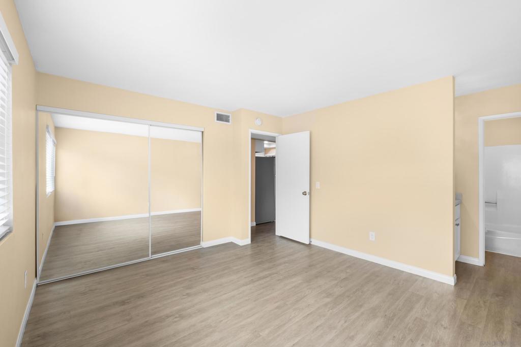 475 Midway - photo 13