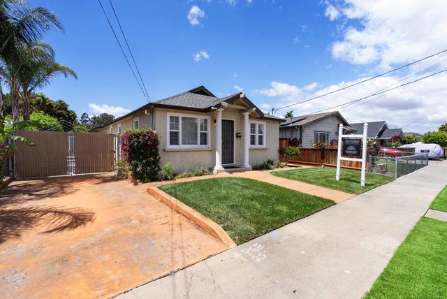 140 Sally Street, Hollister CA: https://media.crmls.org/mediaz/d14634dc-a265-4bfc-a78e-22ab25d6d73f.jpg