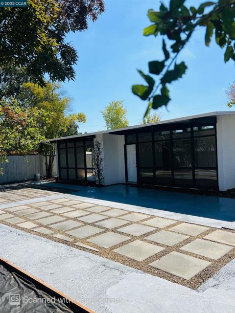 197 Carolos Drive, Pacheco CA: https://media.crmls.org/mediaz/d14680ad-32e3-4013-b047-356f2553af3c.jpg