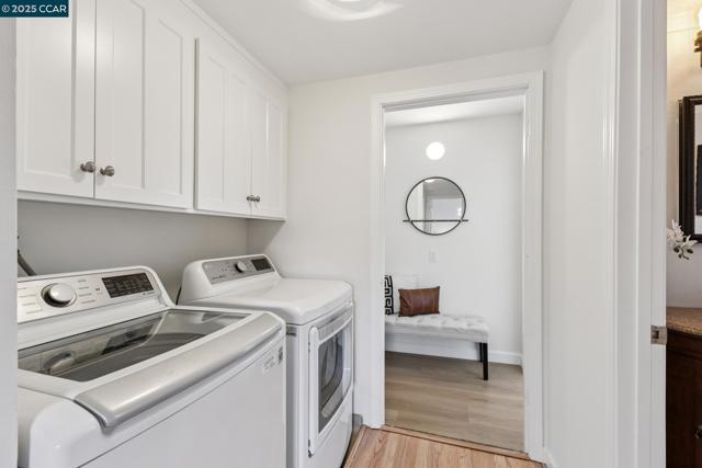 36 Playa Ct, San Ramon CA: https://media.crmls.org/mediaz/d146a139-68eb-42c6-8182-97f0853a3db4.jpg