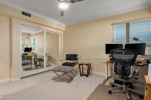 5109 Redwillow Lane, La Canada Flintridge CA: https://media.crmls.org/mediaz/d1473911-1612-4036-89aa-f23f084d0f96.jpg