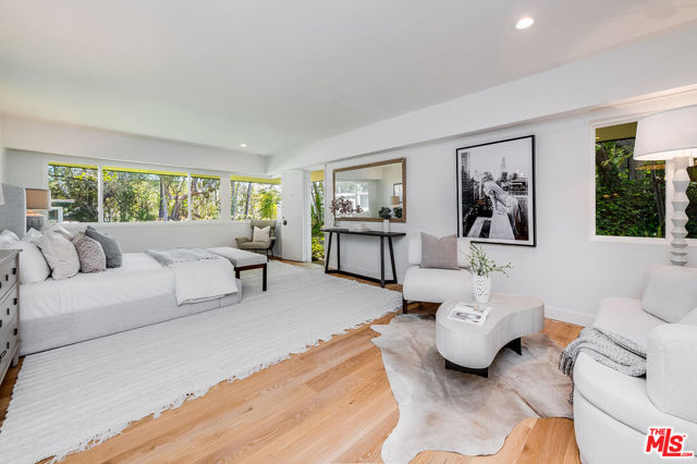 1177 Loma Linda Drive, Beverly Hills CA: https://media.crmls.org/mediaz/d148768f-0f9f-4742-9eea-dc843b615048.jpg