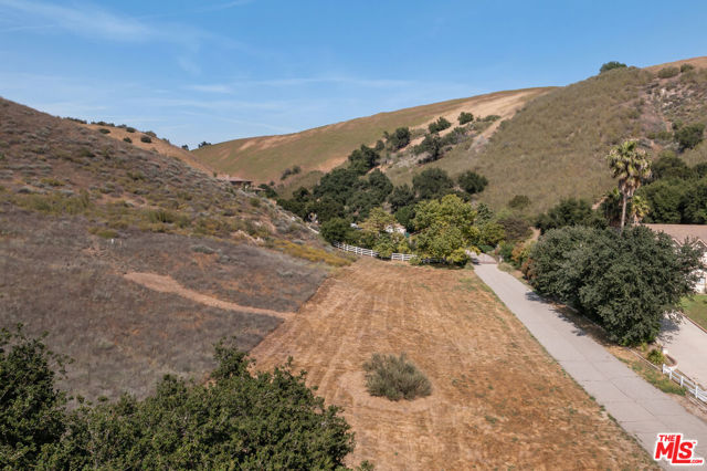0 E Blythedale Road, Agoura Hills CA: https://media.crmls.org/mediaz/d148d56d-cf97-4166-a566-723c144dc01f.jpg