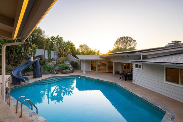 16204 Orchard Bend Rd, Poway CA: https://media.crmls.org/mediaz/d149c0f1-cfea-45be-8d31-30b7fefc9e9a.jpg