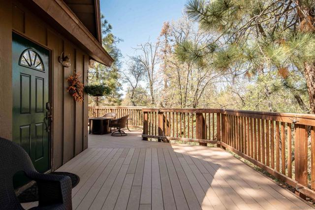 664 Butte Ave, Big Bear CA: https://media.crmls.org/mediaz/d14a4b13-446a-4324-a9c1-9fd8ef9d6645.jpg